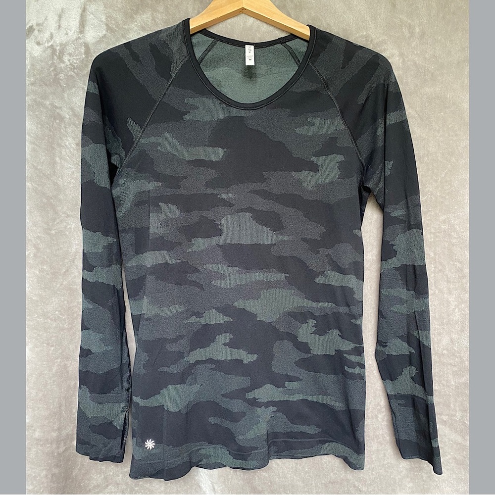 🎉Athleta Speedlight Long-Sleeve Shirt, Size Women's Medium, Camo